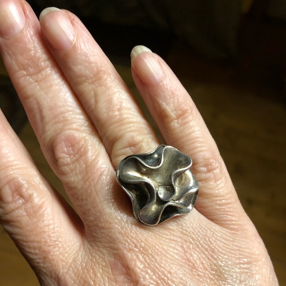 Silpada Size 7 STUNNING Abstract Flower 925 Ring - Picture 2 of 3